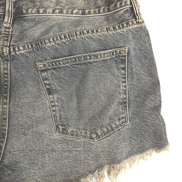 We the Free Women’s Size 32 Denim Shorts Loving Good Vibrations Cut Off Frayed - Picture 6 of 7